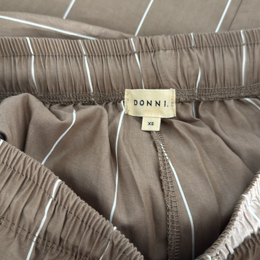 DONNI. Taupe Pinstripe Wide Leg Pants - Picture 4 of 4